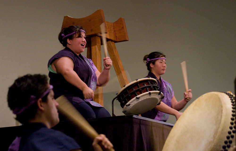 ome join us for an evening of music, humor, fun, recognition, and celebration! This yearâ€™s Bay Concert is on Saturday, November 21 from 5:00â€“8:00 p.m. at the Sheraton Keauhou Bay Resort Convention Center.



Featuring Na Hoku Award winners Na Leo Pilimehana, Hoâ€˜okena, our own Daifukuji Taiko Drummers, and funnyman Frank De Lima as emcee.