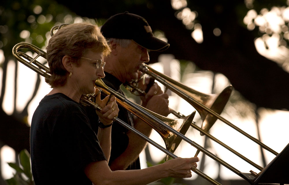 Music for holiday cheer in Kailua-Kona