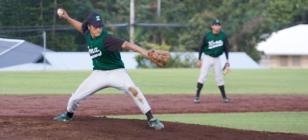 The Konawaena Wildcats put an end to the Waiakea's perfect record by winning 4-3 at Waiakea High School Monday.