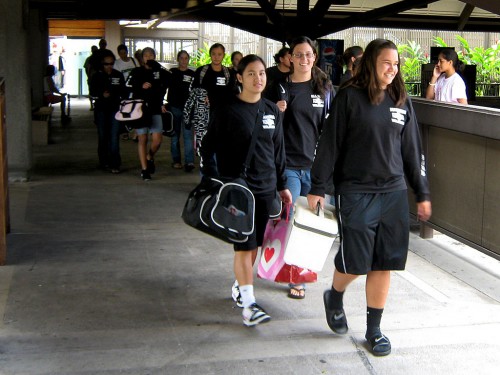 img_0110 The state champion girls high school Êbasketball team Konawaena Wildcats arrive Sunday at the Kona International Airport. In front, from left to right, are Kara Hanato-Smith, Anuhea Wall and Kimberly Brown.