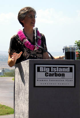carbonlingle Gov. Linda Lingle speaks at the ground breaking ceremony Thursday, April 23 of Big Island Carbon in Kawaihae.