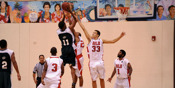 The University of Hawaii at Hilo dropped an exhibition game to Hawaii Select 65-60 in the UHH Gymnasium.