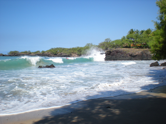 69Beach Surfers take advantage of the conditions Tuesday morning at 69 Beach on Waialea Bay. (Hawaii 24/7 photo by Karin Stanton)