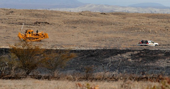 20100306_waikoloa-fire-dozer