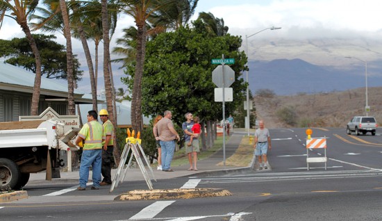 20100306_waikoloa-fire-roadblock