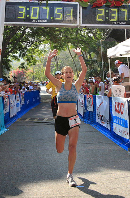 20100627_konamarathon-1F-finish Kona Marathon. Photography by David O. Baldwin | Special to Hawaii 24/7