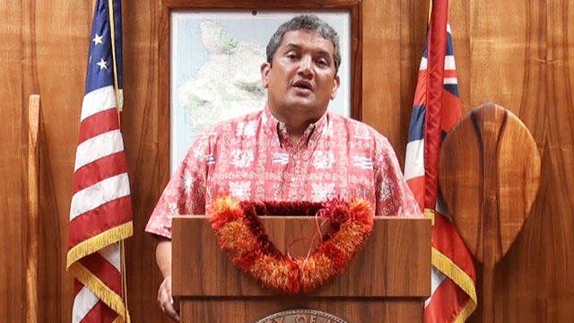 Mayor Kenoi talks about the possible impact of a federal government shutdown which would include the closing of Hawaii Volcanoes National Park.