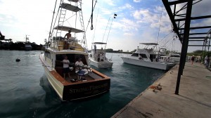 20110625_fishing-boats Boat check-in at Honokohau Harbor at the end of the first day of the Kona Kick Off fishing tournament. Photo by Baron Sekiya | Hawaii 24/7