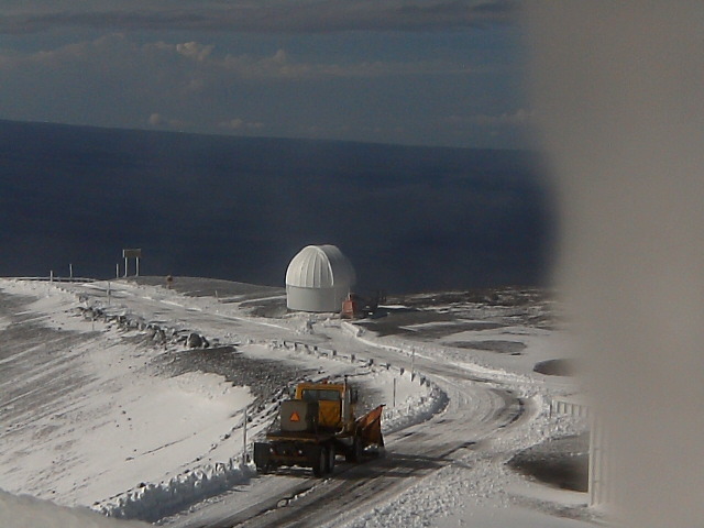 The National Weather Service in Honolulu has issued a Winter Weather Advisory for the summits of Mauna Kea and Mauna Loa until 6 a.m. Tuesday (Dec 20). Time-lapse movie of the summit showing snowfall.