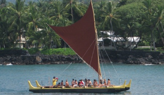 KinikniSailingCanoe