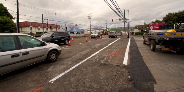 Roadwork continues Friday (Jan 18) on Kilauea Avenue at the Pauahi Street intersection. Motorists should avoid using the intersection as turns into Pauahi Street may not be allowed. Photography by Baron Sekiya | Hawaii 24/7