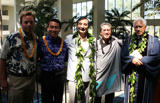 From left: Robert Grant, Mauna Lani Bay Hotel & Bungalows general manager; Takashi Yamakawa, Mauna Lani Resort (Operation) Inc. president; Hirofumi Nomoto, Tokyu Corporation president; Danny Akaka, Mauna Lani Resort (Operation) Inc. director of cultural affairs; and Kahu David Kaupu. (Photo courtesy of Mauna Lani Bay Hotel)