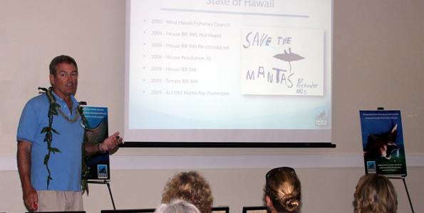 Keller Laros talks about his work to protect the West Hawaii manta ray population. (Hawaii 24/7 photo by Karin Stanton)