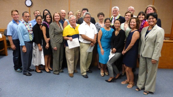 From Left to Right: Dean Kauka, Judge Ibarra, Herman Heimgartner, Madeline Taomia, Jennifer Heimgartner, Joanna Sokolow, Ann Datta, Bob Borns, Rebecca Colvin, Fred Giannini, Catherine Gibson, Jason Kwiat, Al Lerma, Wendy DeWeese, Kim Taniyama, Chief Justice Recktenwald, Kauanoe Jackson, Erin Henschel, Mark Van Pernis, Carol Kitaoka, Dawn Henry, Andrew Kennedy (WHBA President), and Shawn Nakoa.